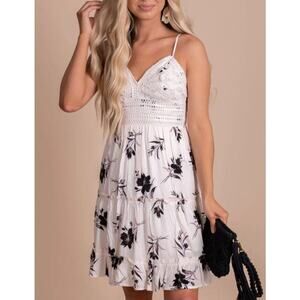 Love Tree dress mini white lace floral print fit flare spaghetti straps V-neck M